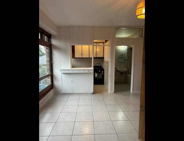 0 BEDROOM PROPERTY TO RENT IN RONDEBOSCH